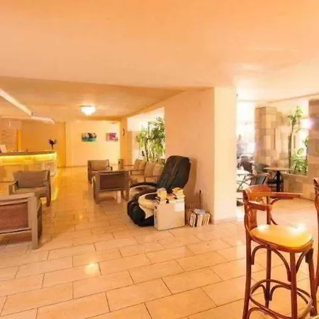Carina Otel 2*