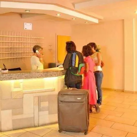 Carina Otel Rhodes City